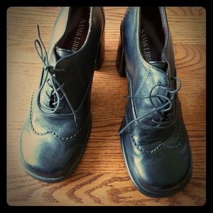 Sam & Libby Size 9 Ladies Shoes